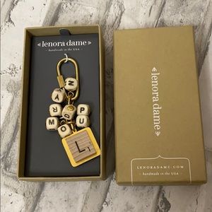 Lenora dame L keychain